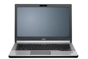 Fujitsu Lifebook E744 14" kannettava (i5-4210M, 8 Gt, 128 Gt SSD, B-grade)